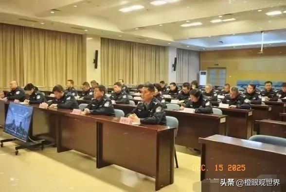 全国交警改名"交管"：一字之变，藏着14亿人的出行答案与时代必然