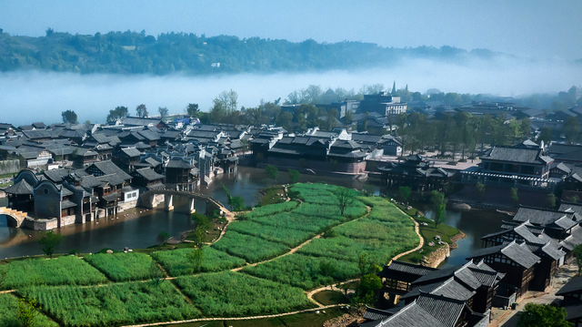 “来宜泸 耍一路”！宜宾、泸州来渝广发邀请函 “房车巡游快闪”燃动山城
