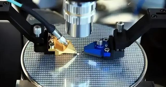 出大事了	，美俄同时警告日本，中国对日本打出王牌，高市开始急了