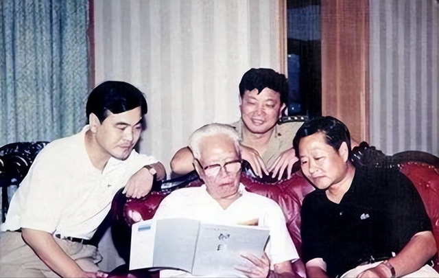 80年代家喻户晓的女演员，嫁给军委副主席儿子，离婚后混得如何？