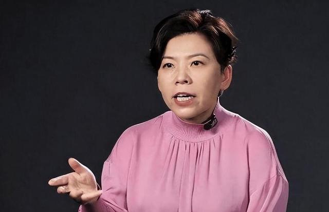 涉贪腐被带走	、败光20亿、移民改国籍，邓亚萍身上的谣言太离谱