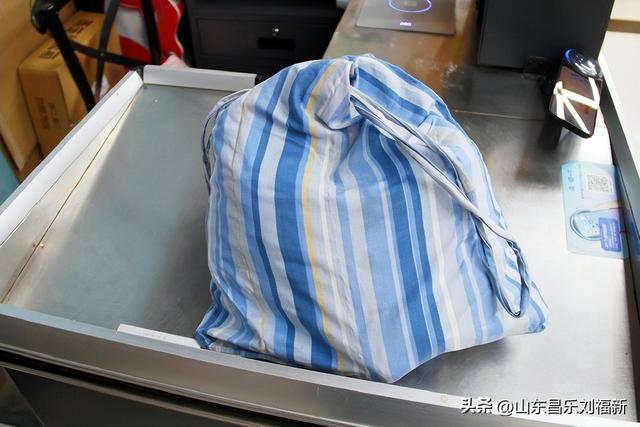 小区1号楼停电·徒步下楼·逛一圈的趣事