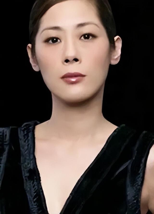 关淑怡病危：有一种叛逆叫关淑怡