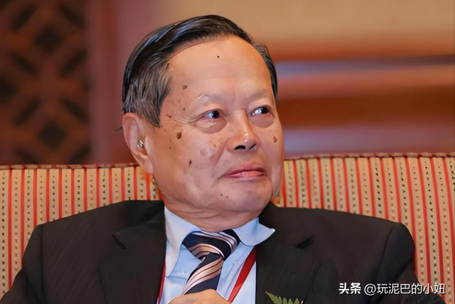 王宫保透露：杨振宁告别式时间确定，地点在八宝山，和邓稼先一样