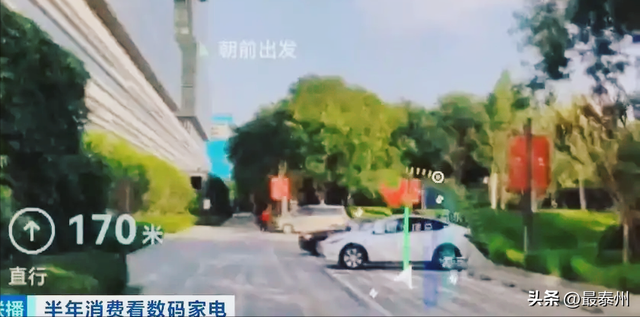 AI 眼镜半年卖爆 10 倍！年轻人抢着戴，这波热潮藏着啥玄机