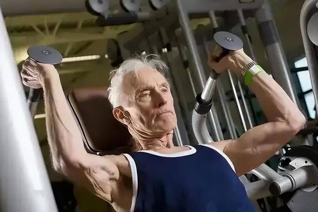 走路是长寿的良药！再次提醒：到了60岁，走路牢记“5不要”！