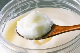 熬猪油，只放盐是外行，切记多放2样，又白又香没腥味，久放不坏图片