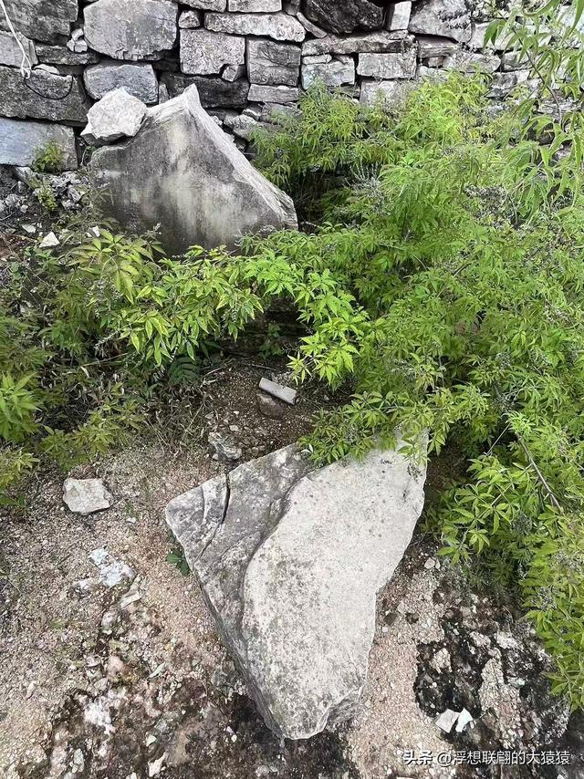蒙阴七十二崮之一的瞭阳崮，不仅有壮丽风光，还曾有过血雨腥风
