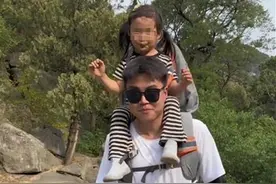 宝妈花518元请体育生背孩子爬泰山，大学生：两小时上山无压力，曾拿过县运会短跑冠军图片
