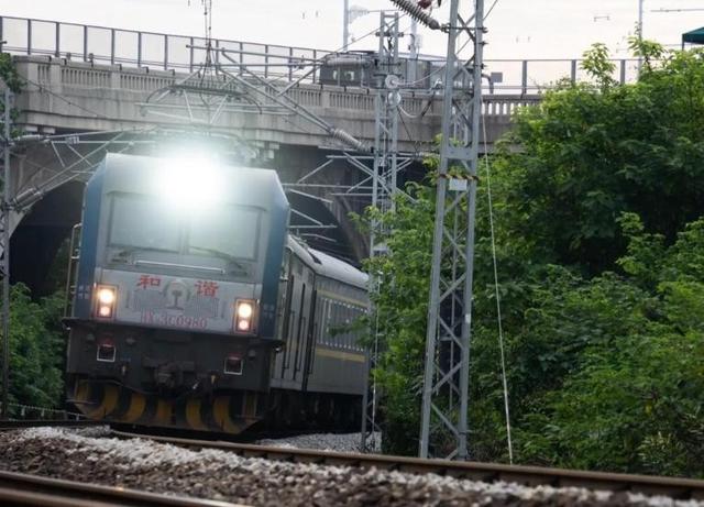 一旦战事大规模爆发	，我国必须死保8座城市，关键时候能抵御外敌