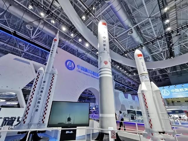 长征十号成功试验！登月时间确定：王亚平、刘洋争取成“嫦娥”