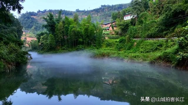 四川很奇特的县，对行政归属地认同感不强，藏着罕见自然奇观！
