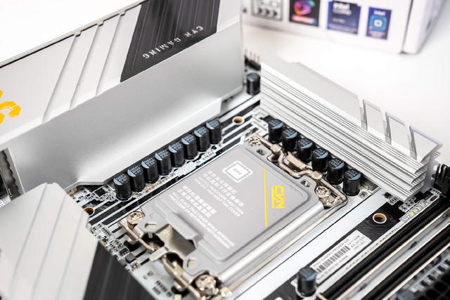 双11装机怎么省？供电强、扩展足！七彩虹主板用性价比帮你省