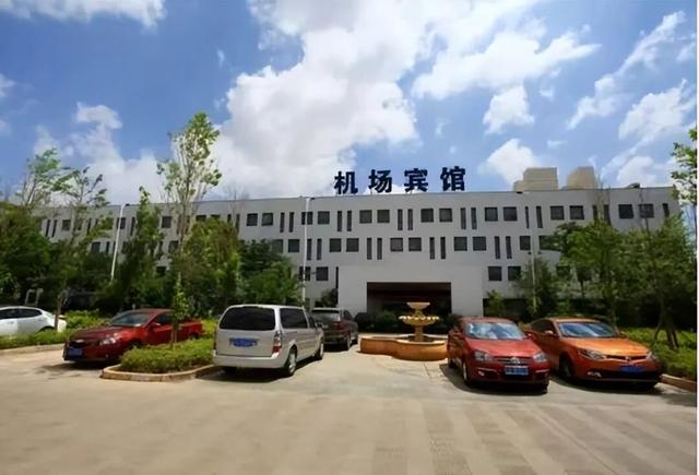 昆丽云端线，加密至每天3班！上午徜徉昆明滇池畔，下午漫步丽江古城里