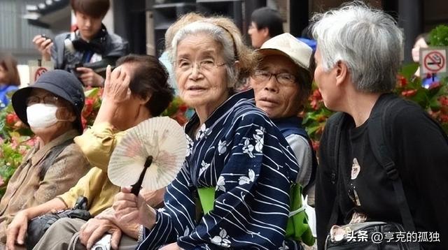 中美日上半年GDP差距断崖，美国15万亿，日本2.11万亿，中国呢