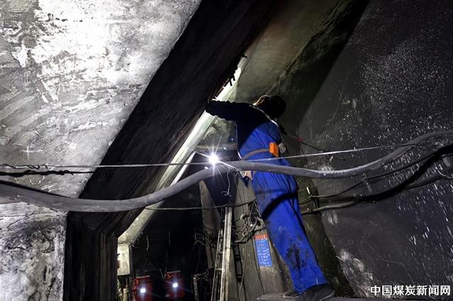 鲁班山北矿：完成KQP-B空气炮首装、以科技护航煤仓通畅