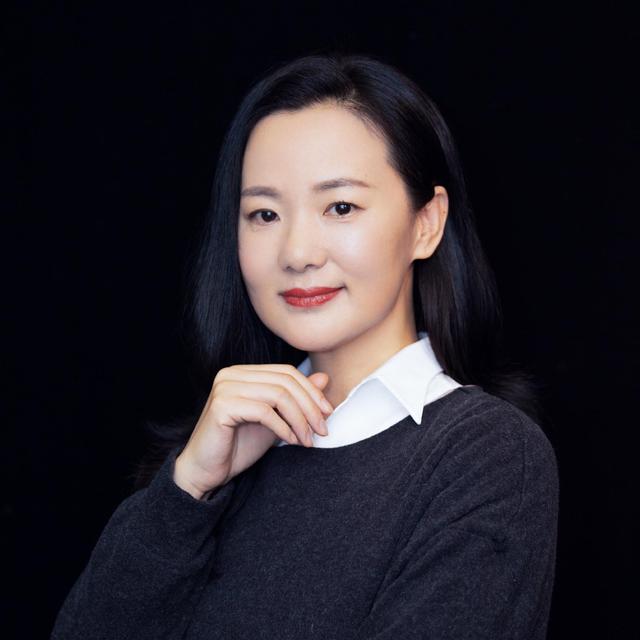 她陪伴陈道明8年，2亿身价不求名分，转身嫁王菲初恋成人生赢家