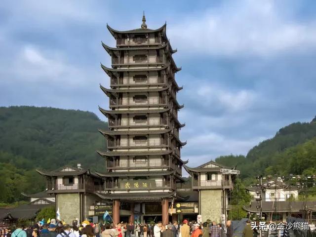 镜头中的山水：寻梦张家界 醉心山水间