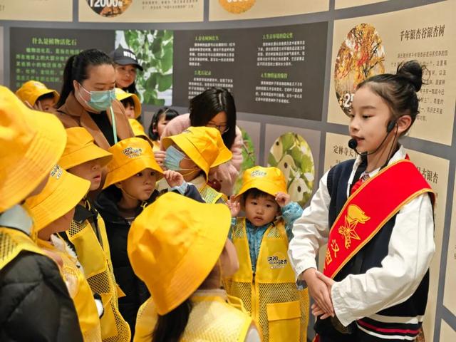 546岁的她过生日！万余市民来汉阳排起长队