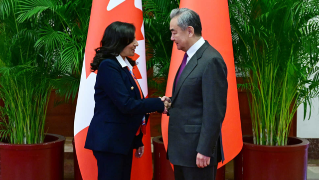 加拿大总理访华第3天，终于见到最想见的人	，一开口连说了3句感谢