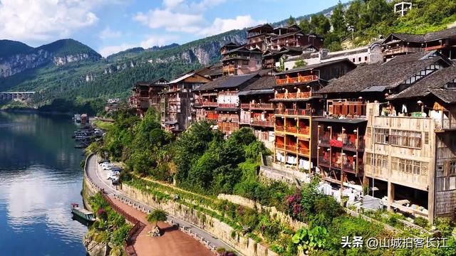 重庆面积排第一的县，除了现实版的桃花源，竟还藏着这么多惊喜！