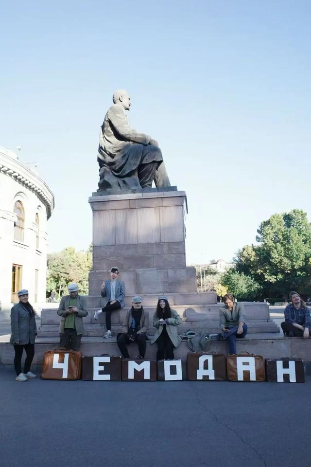 人均卡戴珊，这个忧伤又美丽的小国让我念念不忘