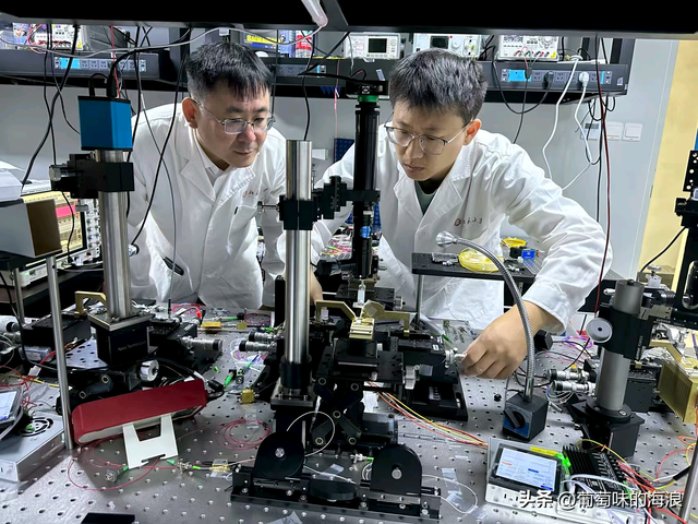 我国6G技术取得重大突破！全球首款全频段智能通信芯片问世