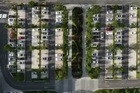 门诊就医患者8小时内免费停车！云南这地各大医疗机构改革院内停车收费制度，市民：很实惠！图片