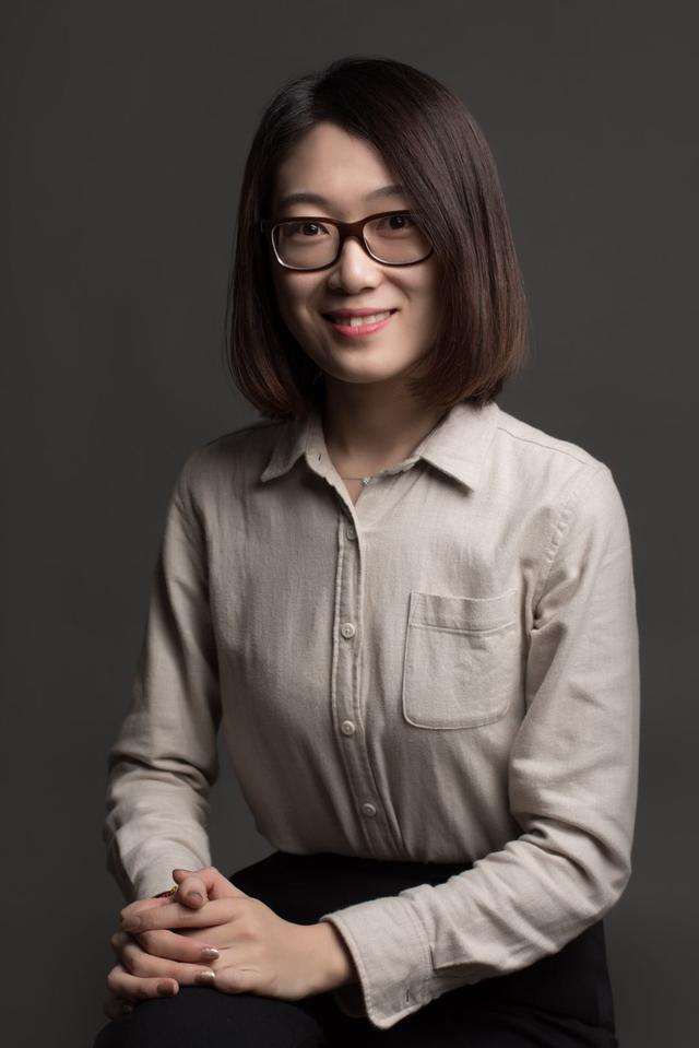 刘强东背后的两个女人