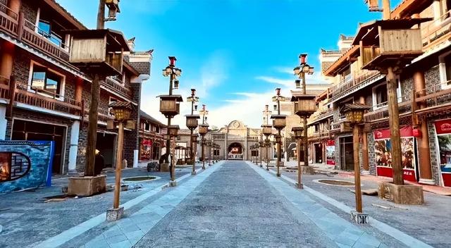 联动抖音官方ip“来江西晒个秋”带你玩转鹰潭，跟随旅游主播，打卡秋日同款场景！