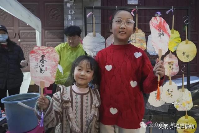 网络中国节·元宵 | 老街焕新彩，元宵续年味：钟鼓楼文化集市活动正酣
