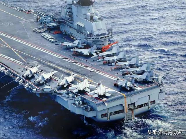 中国被骗了？当我们猛造航母的时候，美国却开始重点打造两栖舰