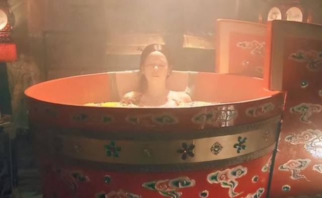 根本不算男人！清朝太监回忆：妃子洗澡不用手和避讳太监	，侮辱人