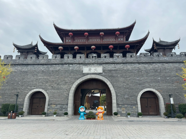 景区赚不到钱，游客花不起钱，谁偷走了中国旅游的灵魂？