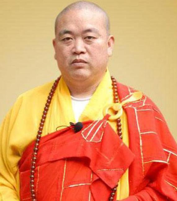 少林寺总裁释永信被带走调查！被曝敛财数十亿、豪车娶妻生活奢靡
