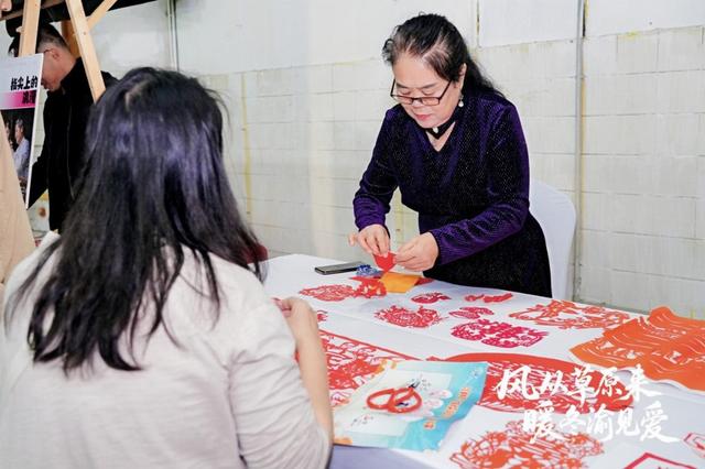 “风从草原来 暖冬渝见爱”准格尔旗文旅（重庆）推介会在洪崖洞圆满举办