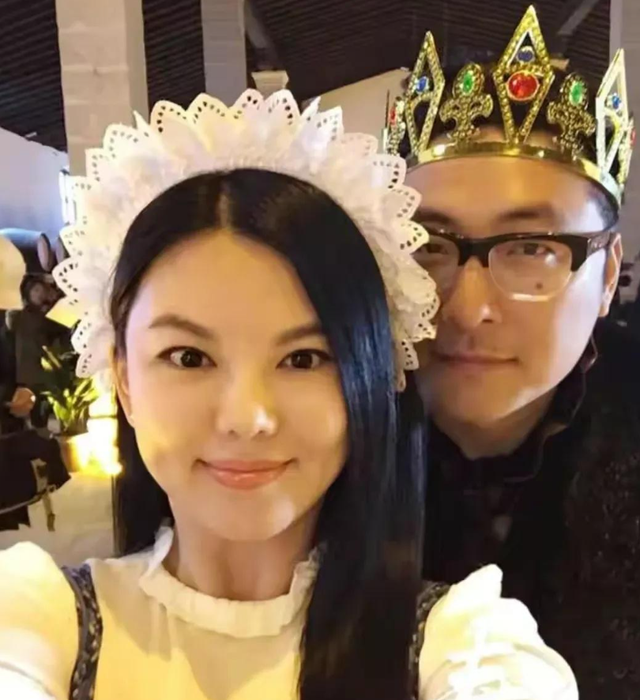 李湘也没想到	，11年前让她怀二胎的人，如今竟成为她的“救赎”