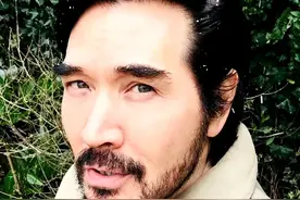 歌手费翔爱情观，是值得我们去学习的，这才是我们想要的爱情。图片