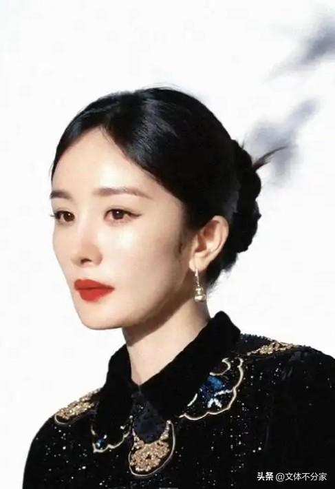 刘恺威没想到，香港火灾一天后，杨幂凭一个暖心举动实现口碑暴涨