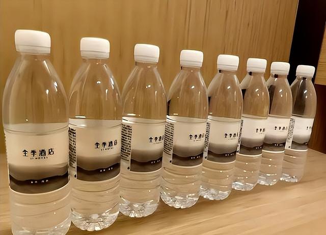 五星级酒店倒闭潮来了，全季酒店用一瓶水，给同行狠狠上了一课