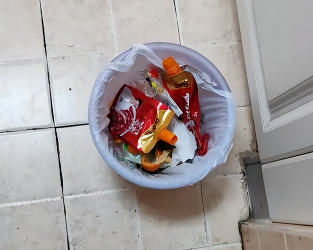 这下麻烦大了！不到48小时，闫学晶再迎2大噩耗	，何庆魁也被牵连