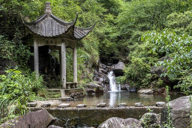 藏不住啦！杭州出发1h左右，杭州周边这6个避暑宝藏地太绝了！