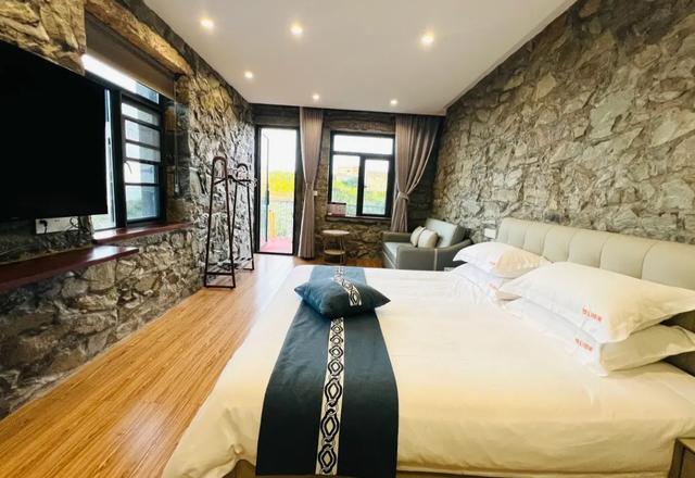 温岭石塘平价一线海景民宿，躺床上两眼一睁就是大海，这感觉谁懂