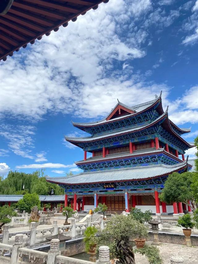 推开丽江的时光之门：在800岁大研镇做个“本地人”