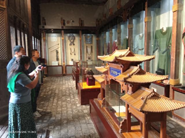 “文化中国行 ”传承红色 欢度双节 刘金享同优秀企业家一行走进郓城