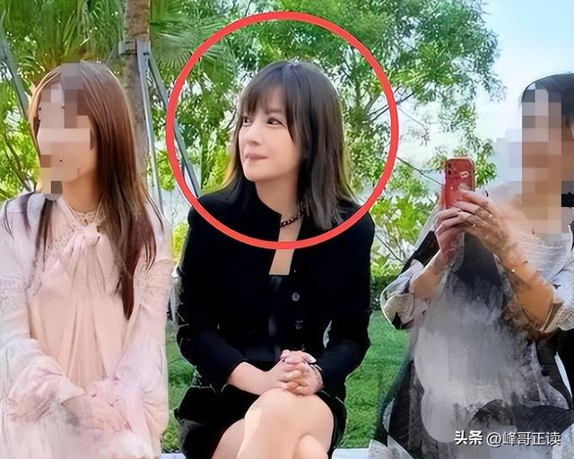 拔出萝卜带出泥！49岁赵薇近况被曝，原来圈内封杀只是冰山一角