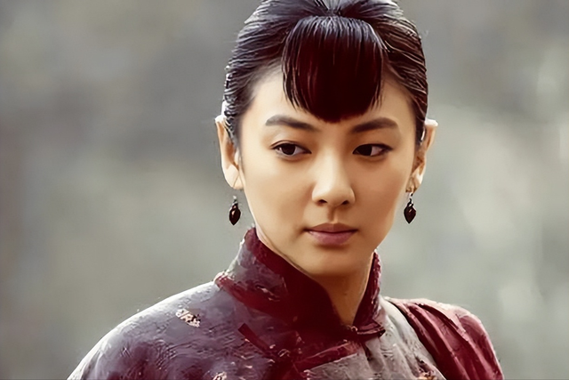 张雨绮越扒越有！代孕只是冰山一角，38岁的她终为“荒唐	”买了单