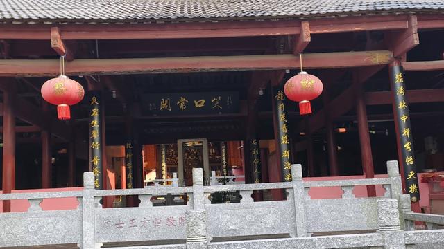 不止祈福！这座‘两省交界山’让每个游客找回内心宁静