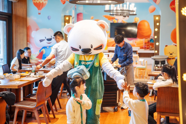 沈白高铁开通运营，长白山迈入高铁旅游新时代——长白山万达国际度假区客流激增，多重礼遇迎国庆新机遇