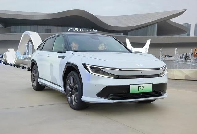 又一巨头倒下！连续11月下滑，1500亿利润蒸发，停产5天只是开始